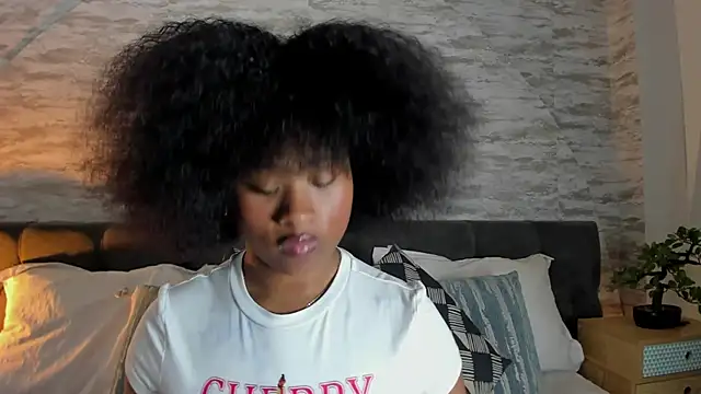 Snapshot of Anneth__M chatting on 12/03/25, 07:34 Anneth M online show from 12/03/25, 07:34