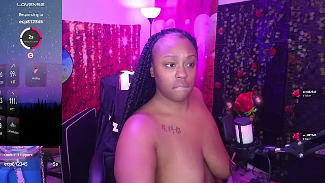 Snapshot of cheriserozequeen chatting on 10/26/25, 05:19 cheriserozequeen online show from 10/26/25, 05:19