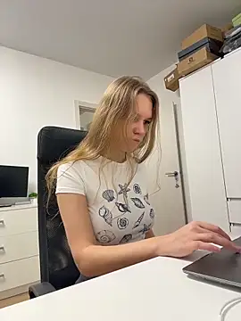 Ketitull online show from 04/01/26, 01:41