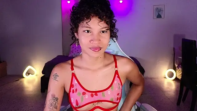 Peggy Funn online show from 09/17/25, 11:28