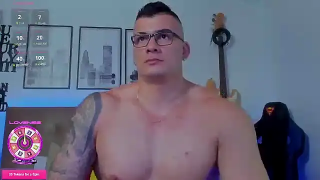 Snapshot of seancarreraa chatting on 09/26/25, 03:43 seancarreraa online show from 09/26/25, 03:43