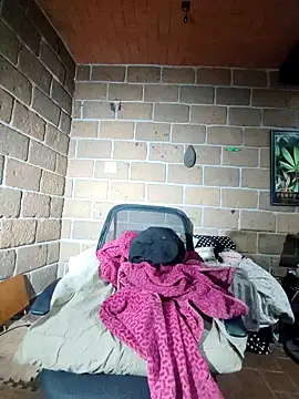 Pitudo20cmm online show from 10/31/25, 05:41