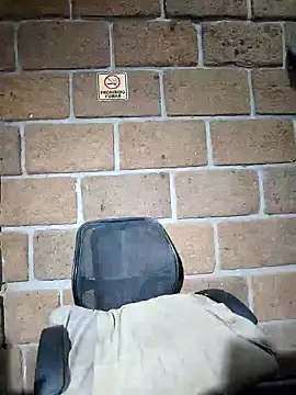 Pitudo20cmm online show from 11/20/25, 07:41