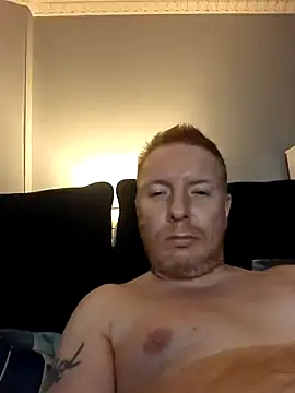 Snapshot of walker1979 chatting on 10/10/25, 09:03 walker1979 online show from 10/10/25, 09:03