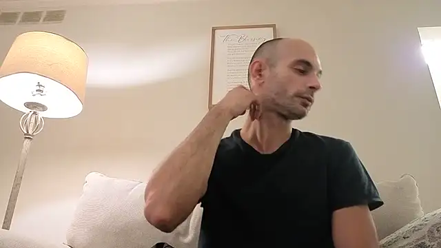 Snapshot of hailzeffn chatting on 09/20/25, 01:06 hailzeffn online show from 09/20/25, 01:06