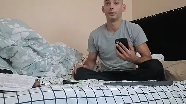 Snapshot of hailzeffn chatting on 10/02/25, 04:58 hailzeffn online show from 10/02/25, 04:58