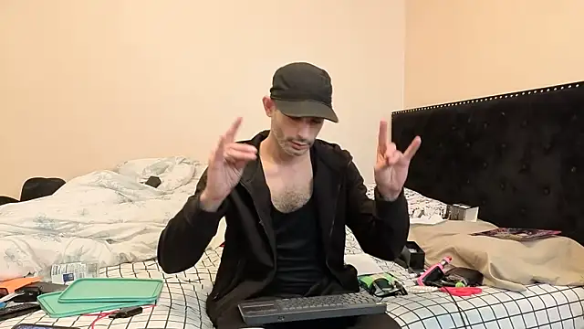 Snapshot of hailzeffn chatting on 10/29/25, 01:46 hailzeffn online show from 10/29/25, 01:46