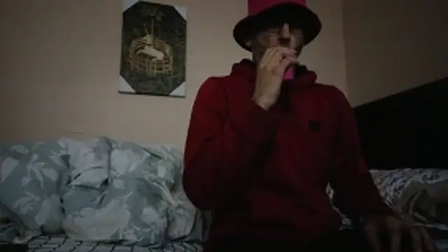 Snapshot of hailzeffn chatting on 11/03/25, 12:39 hailzeffn online show from 11/03/25, 12:39