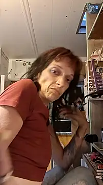Snapshot of whitetrashdirtyslut chatting on 06/17/26, 12:07 whitetrashdirtyslut online show from 06/17/26, 12:07