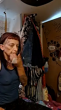 Snapshot of whitetrashdirtyslut chatting on 06/28/26, 03:29 whitetrashdirtyslut online show from 06/28/26, 03:29