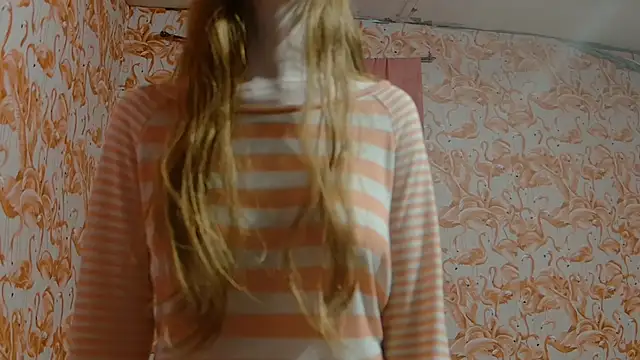 strawberrysmoothie online show from 11/11/25, 10:43