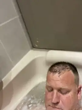 Snapshot of sexycouple109 chatting on 11/24/25, 05:34 sexycouple109 online show from 11/24/25, 05:34