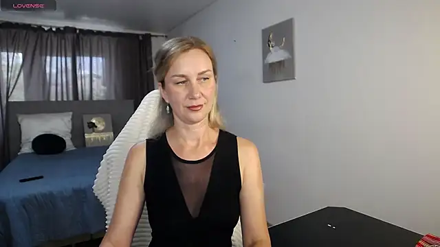 Vanessa Nowak online show from 06/22/26, 01:08