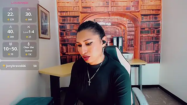 khiara moretti online show from 12/28/24, 10:23