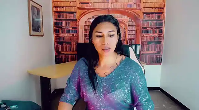 khiara moretti online show from 03/01/25, 07:37