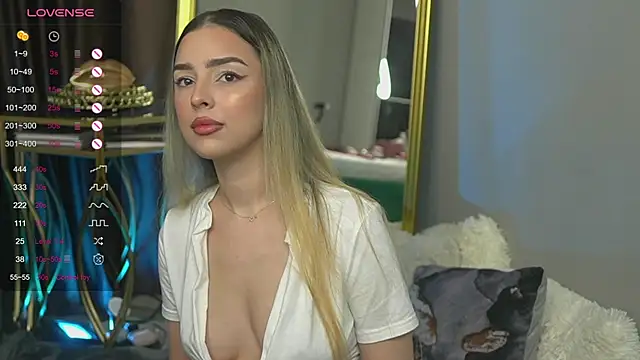 ScarletColes online show from 12/13/24, 11:39