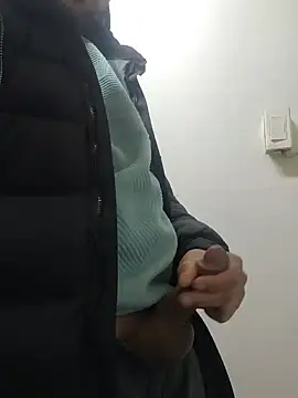 Snapshot of Fucklover011 chatting on 02/11/25, 09:53 Fucklover011 online show from 02/11/25, 09:53