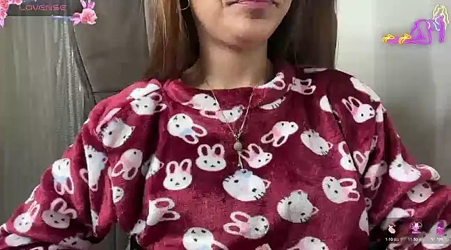 Royal girl 1 online show from 12/18/24, 05:52
