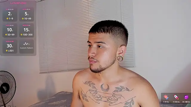 Snapshot of ftmphilip_ chatting on 11/24/25, 10:42 ftmphilip online show from 11/24/25, 10:42