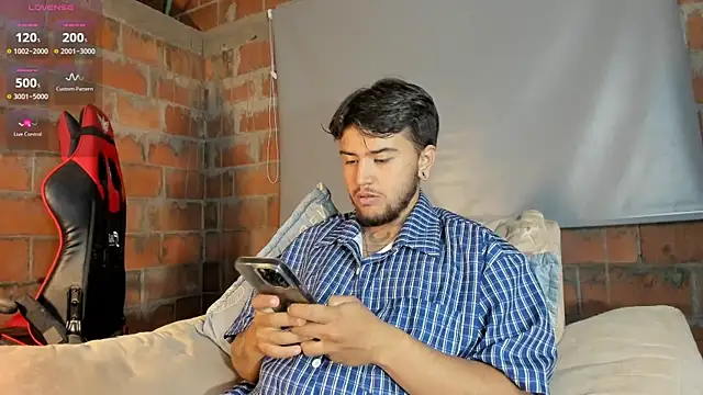 Snapshot of ftmphilip_ chatting on 07/17/26, 12:39 ftmphilip online show from 07/17/26, 12:39