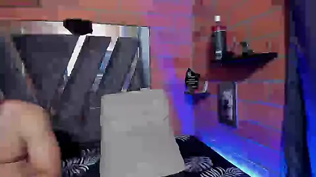 Snapshot of sainix_ chatting on 12/11/24, 02:52 sainix  online show from 12/11/24, 02:52