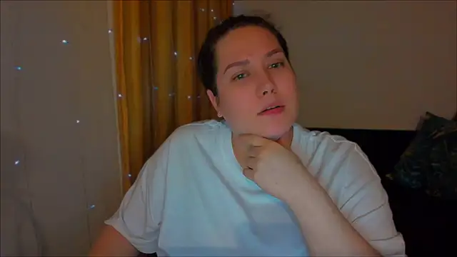 Snapshot of _madalexa_ chatting on 12/19/24, 04:46  madalexa  online show from 12/19/24, 04:46