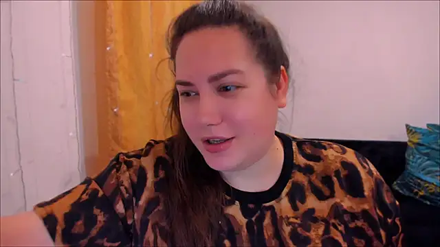 Snapshot of _madalexa_ chatting on 02/05/25, 02:05  madalexa  online show from 02/05/25, 02:05