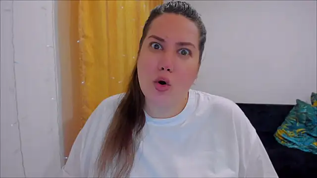 Snapshot of _madalexa_ chatting on 02/17/25, 07:42  madalexa  online show from 02/17/25, 07:42
