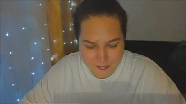 Snapshot of _madalexa_ chatting on 09/24/25, 10:57  madalexa  online show from 09/24/25, 10:57