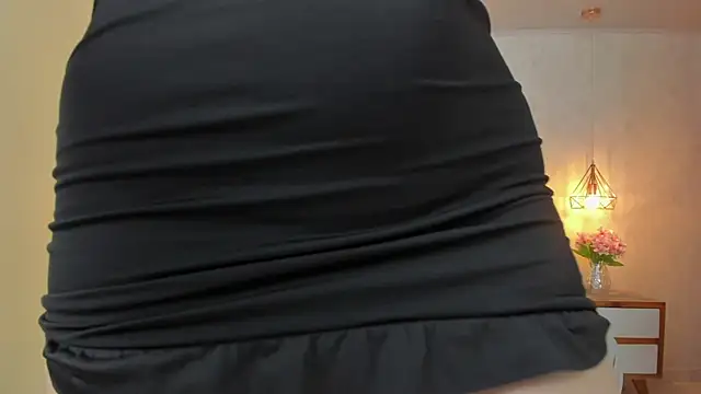 LARSONMIA online show from 10/06/25, 12:46