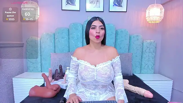 Sara Vanegas online show from 12/10/24, 03:22
