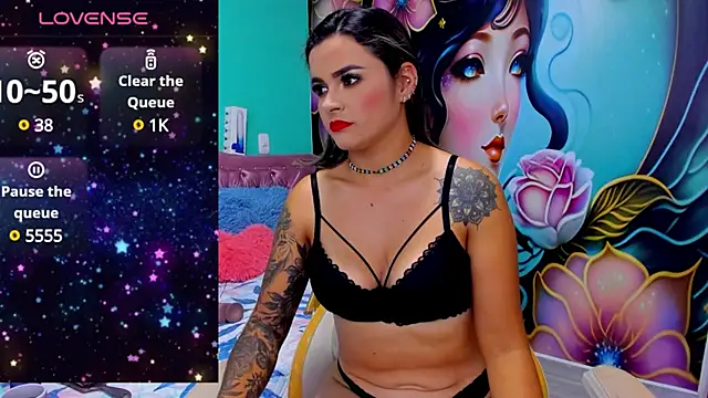 Snapshot of mia_bigtits17 chatting on 12/13/24, 10:23 mia bigtits17 online show from 12/13/24, 10:23