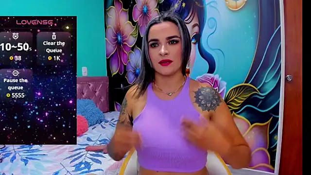 Snapshot of mia_bigtits17 chatting on 12/28/24, 12:36 mia bigtits17 online show from 12/28/24, 12:36
