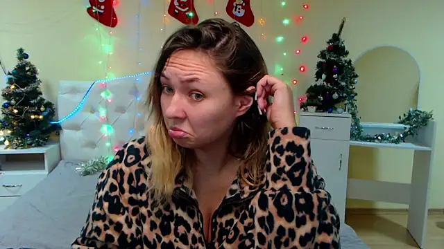 SallyVerda online show from 12/28/24, 07:43