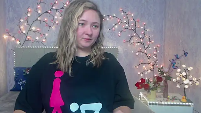 Snapshot of SallyVerda chatting on 05/03/26, 07:20 SallyVerda online show from 05/03/26, 07:20