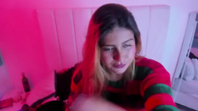 Amber Martins  online show from 10/21/25, 01:34