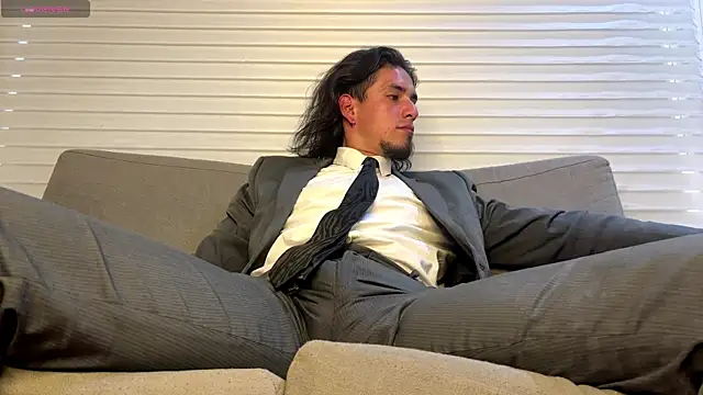 Tom blunt96 online show from 01/10/25, 11:33