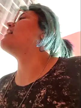 lucky-leah online show from 01/25/25, 06:45