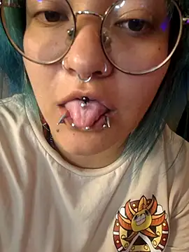 lucky-leah online show from 07/23/26, 03:59