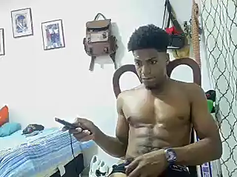 Snapshot of andrews2399 chatting on 01/11/25, 06:45 andrews2399 online show from 01/11/25, 06:45