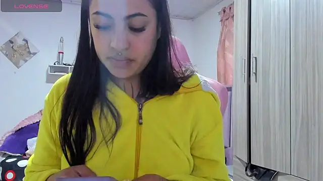 Kayla foxxy online show from 06/05/26, 03:29