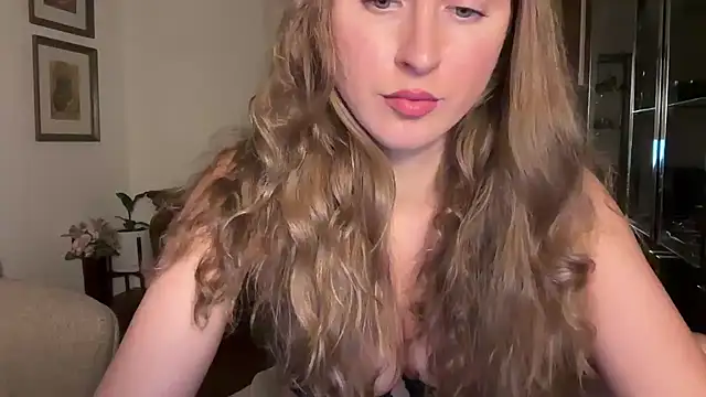 YUMIandbigWOLF online show from 07/12/26, 03:41