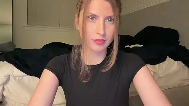 YUMIandbigWOLF online show from 07/28/26, 02:29