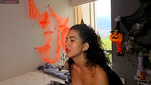 arteverena online show from 10/11/25, 07:45