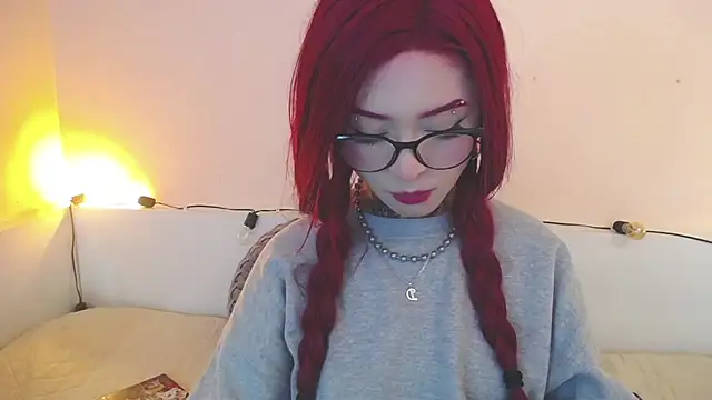 Snapshot of Isabella__dark chatting on 12/05/24, 07:38 Isabella dark online show from 12/05/24, 07:38