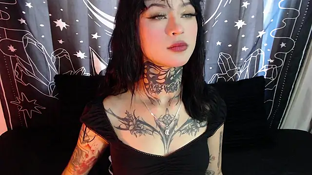 Snapshot of Isabella__dark chatting on 01/13/25, 08:58 Isabella dark online show from 01/13/25, 08:58