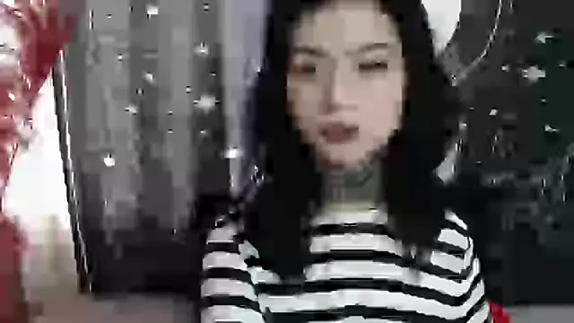 Snapshot of Isabella__dark chatting on 02/08/25, 08:32 Isabella dark online show from 02/08/25, 08:32