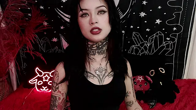 Snapshot of Isabella__dark chatting on 03/14/25, 12:10 Isabella dark online show from 03/14/25, 12:10