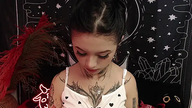 Snapshot of Isabella__dark chatting on 03/15/25, 06:10 Isabella dark online show from 03/15/25, 06:10