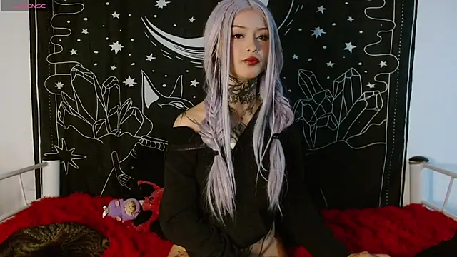 Isabella  dark online show from 10/11/25, 11:03